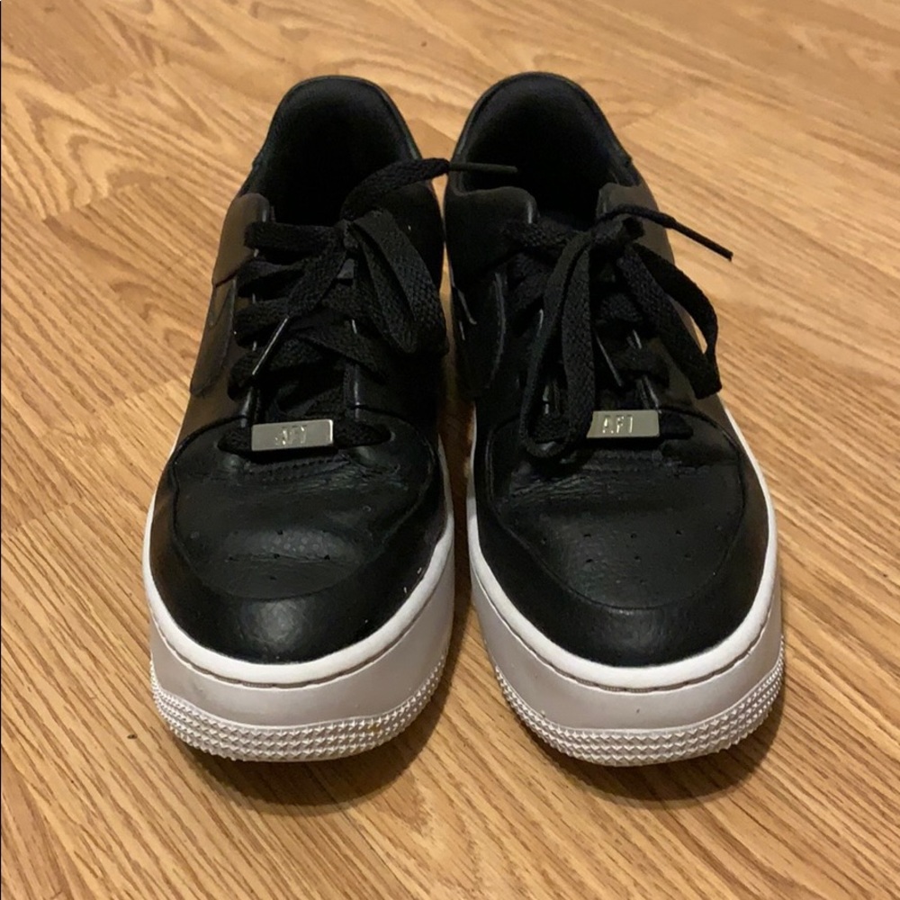 Nike Air Force 1’s sage XX low